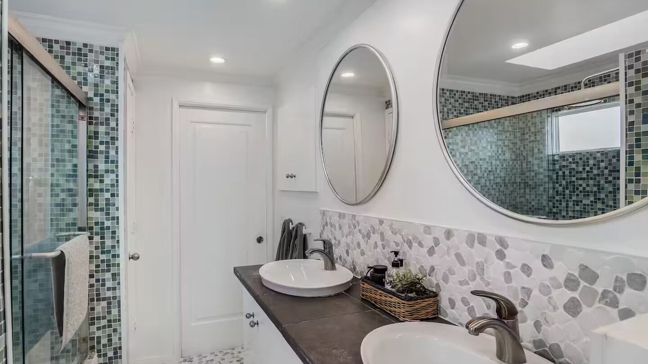 Photo of Bathroom in University Heights