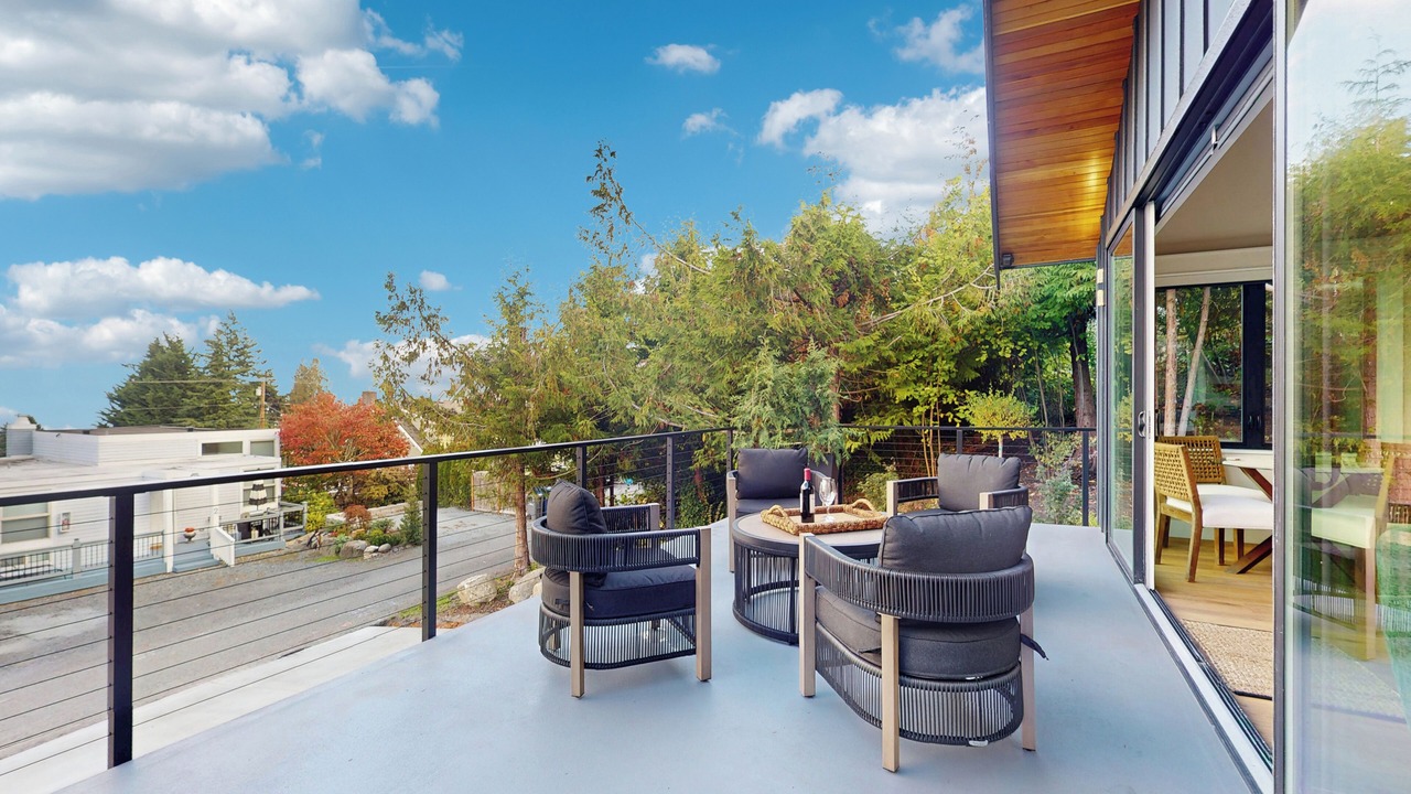 Photo of Patio Balcony in Mukilteo