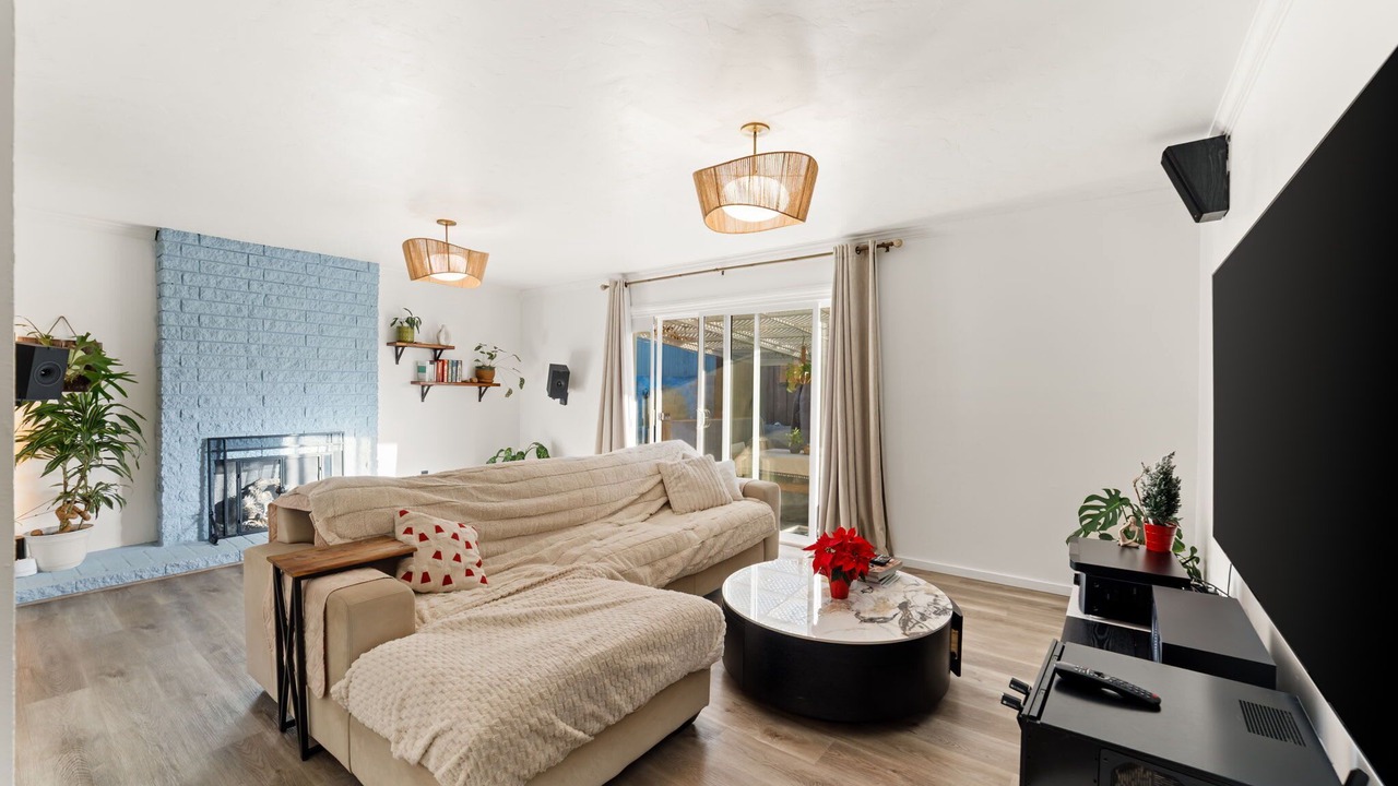 Photo of Livingroom in Clairemont Mesa