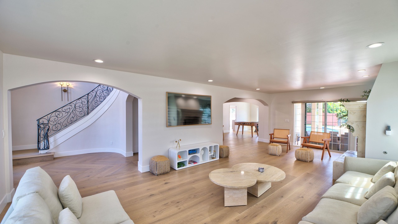 Photo of Livingroom in Bay Ho