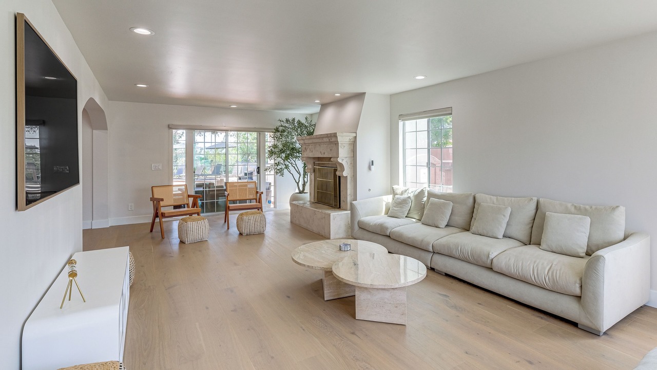 Photo of Livingroom in Bay Ho