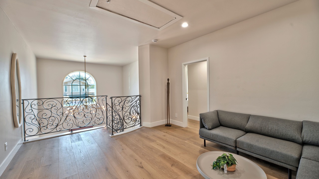 Photo of Livingroom in Bay Ho