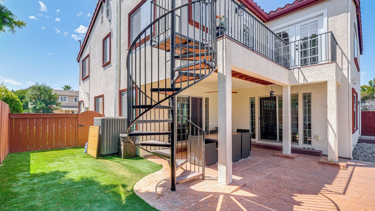 Photo of Patio Balcony in Bay Ho