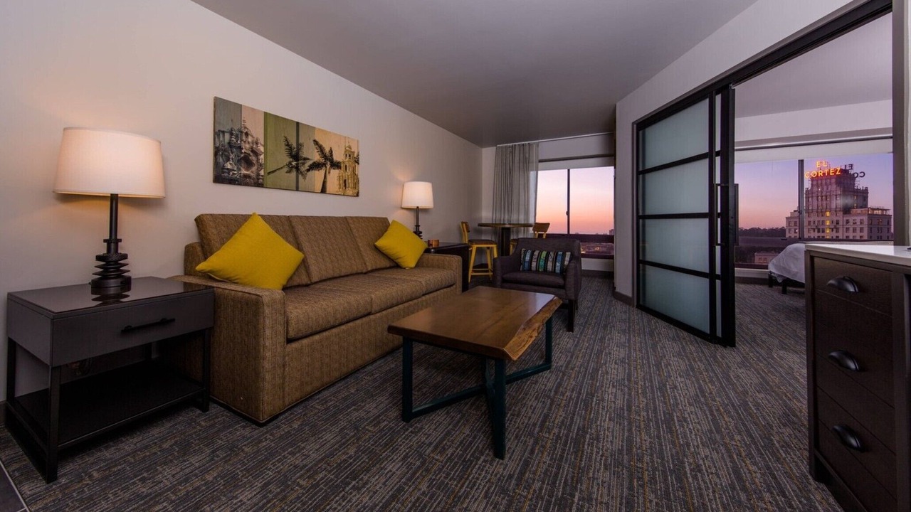 Photo of Livingroom in Civic Core