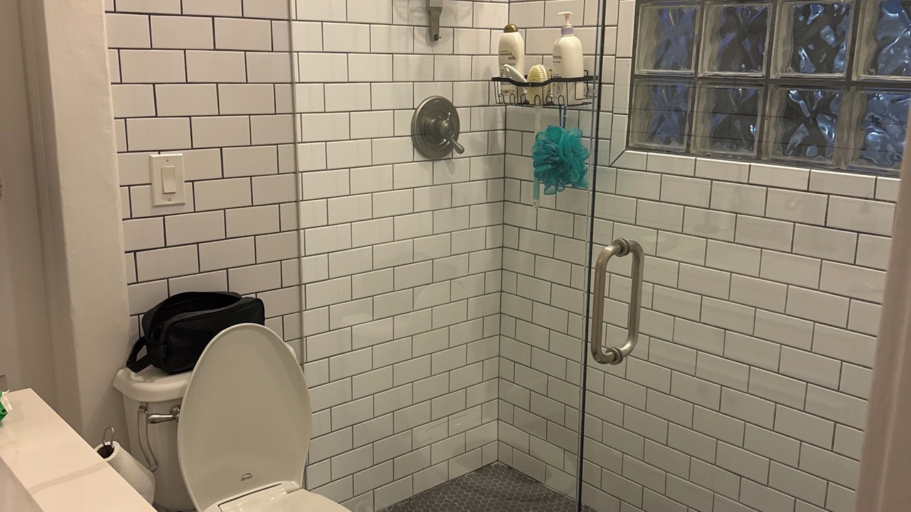 Photo of Bathroom in Poncey-Highland