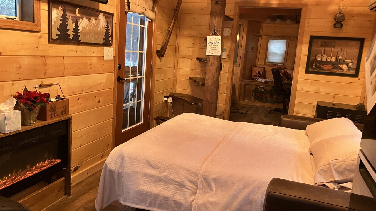 Photo of Bedroom in Negley