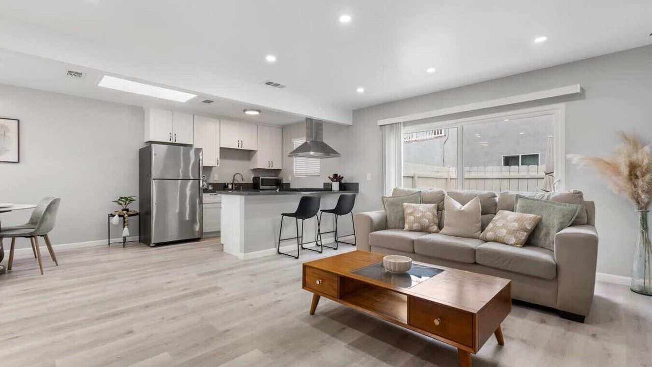 Photo of Livingroom in North Clairemont