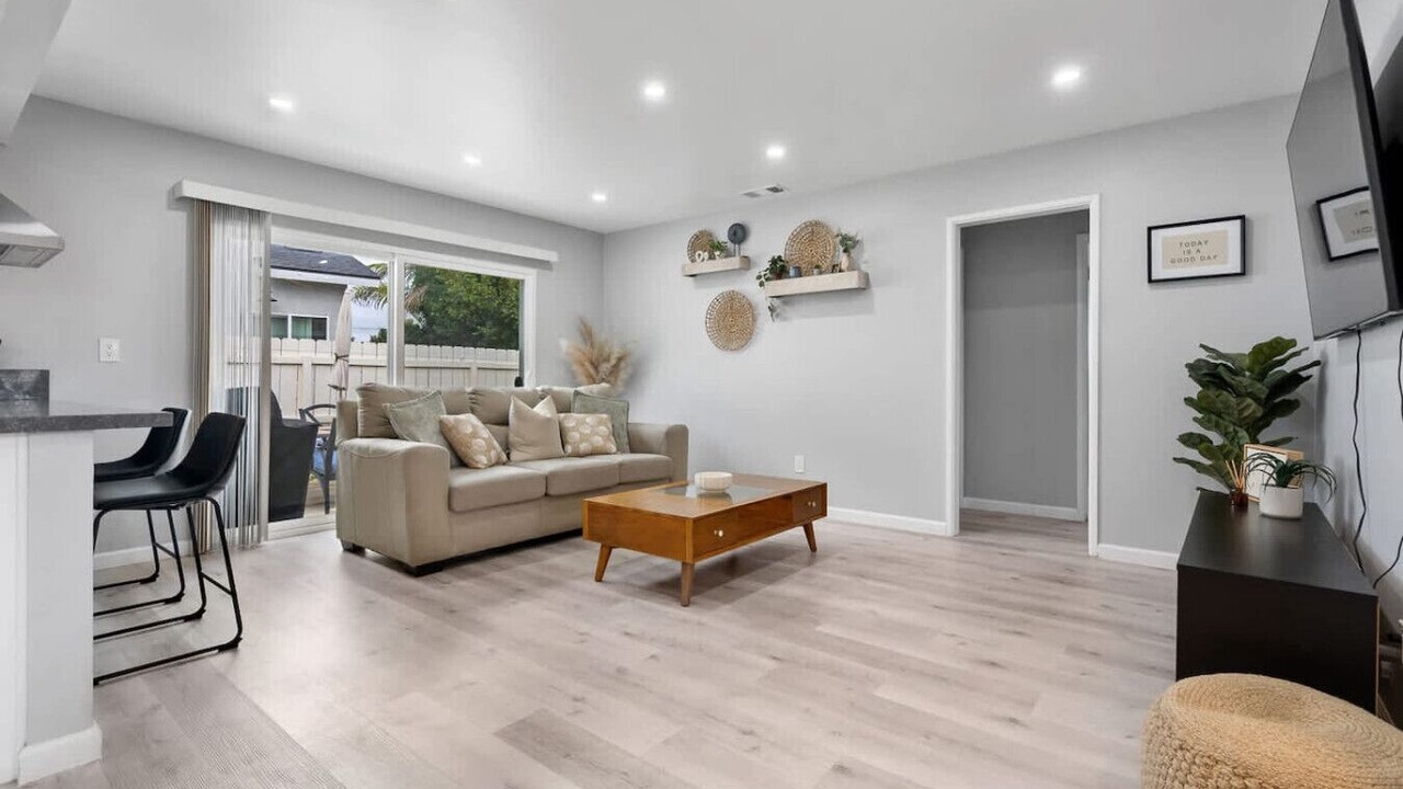 Photo of Livingroom in North Clairemont