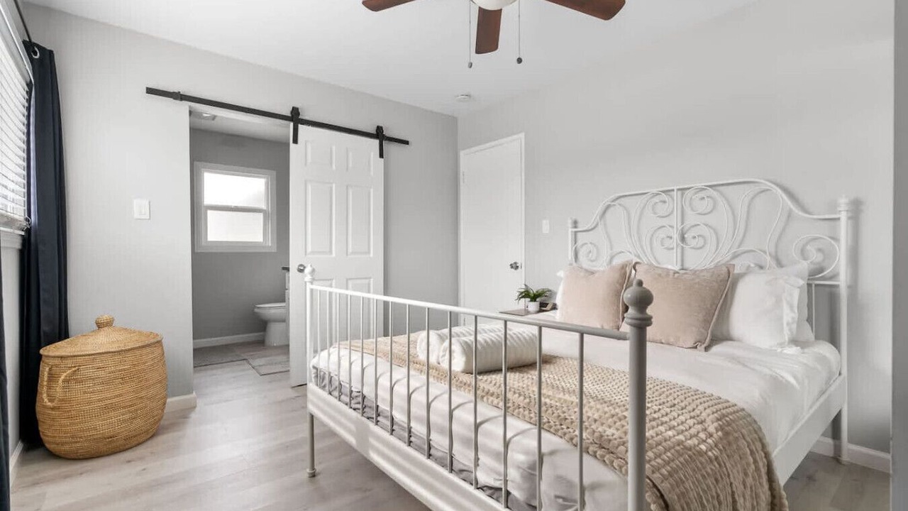 Photo of Bedroom in North Clairemont