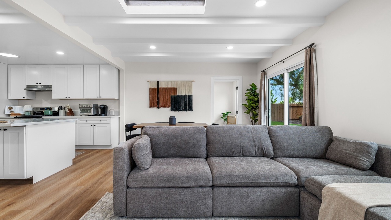 Photo of Livingroom in Clairemont