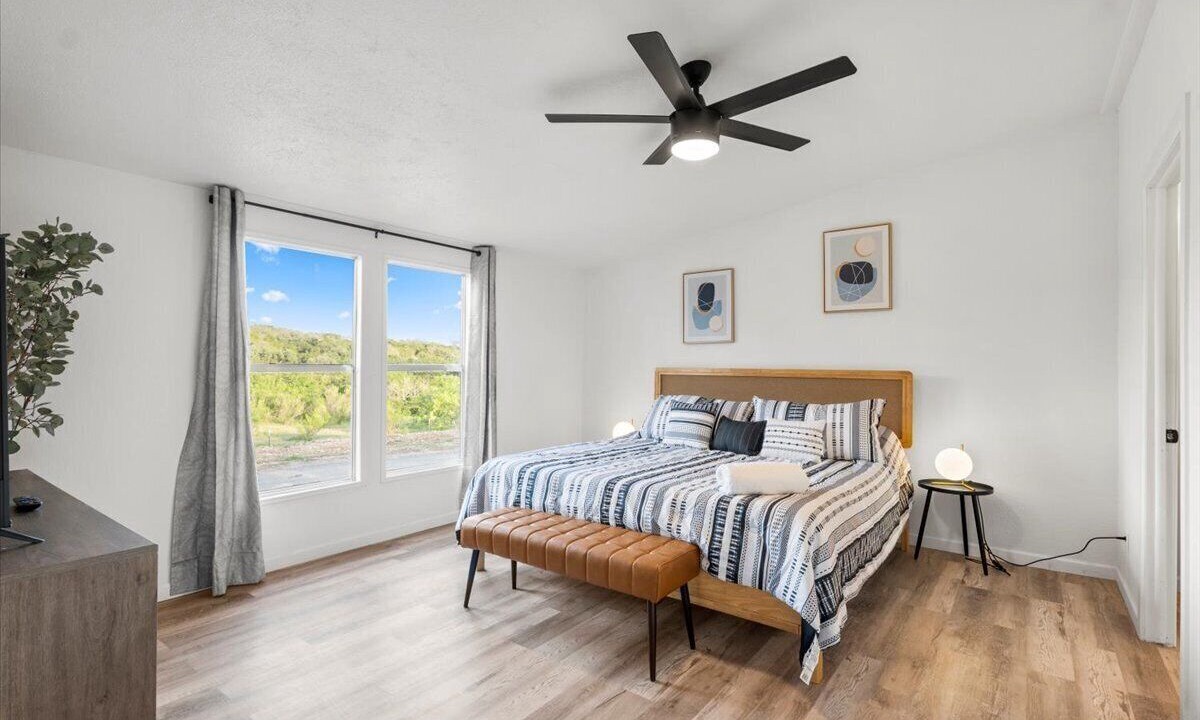 Photo of Bedroom in Canyon Lake