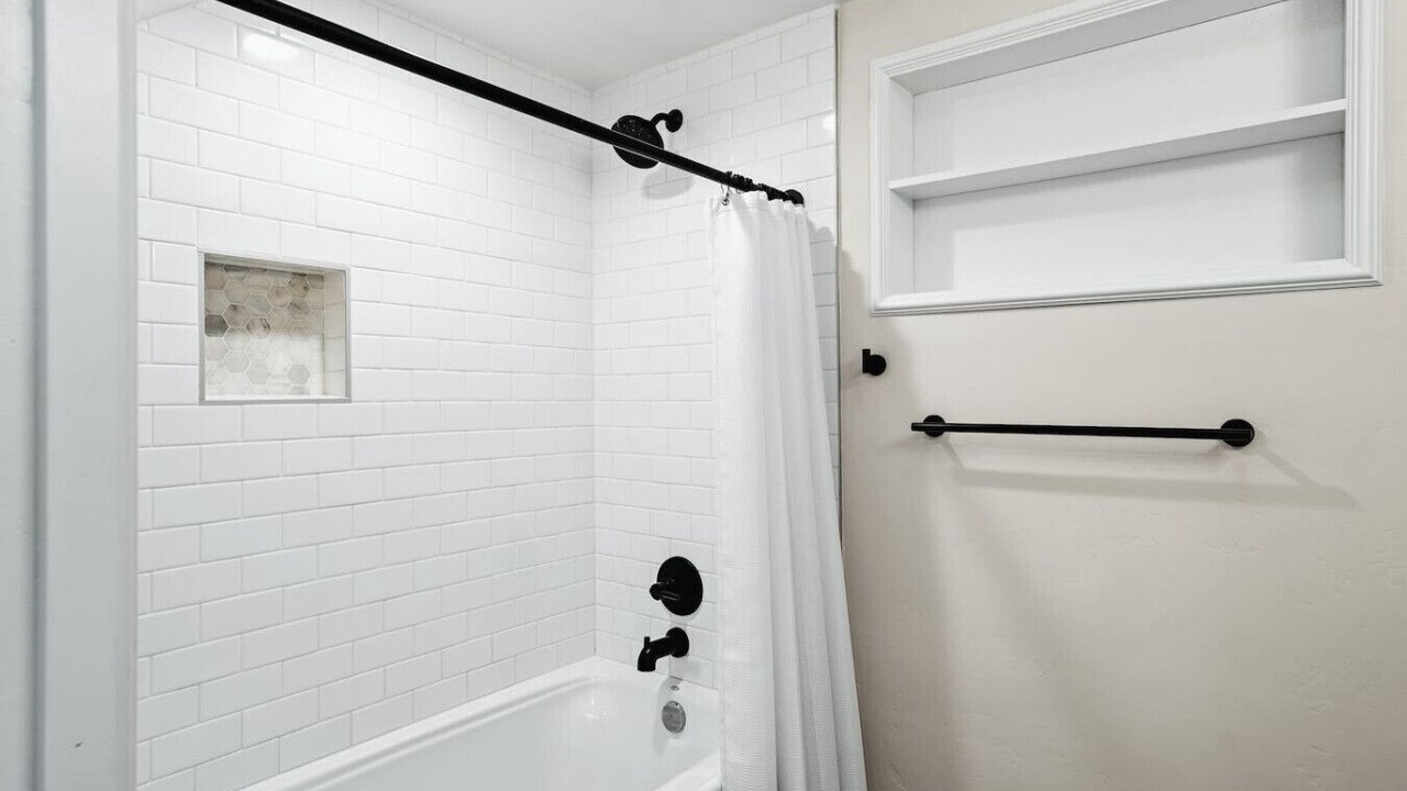 Photo of Bathroom in Linda Vista