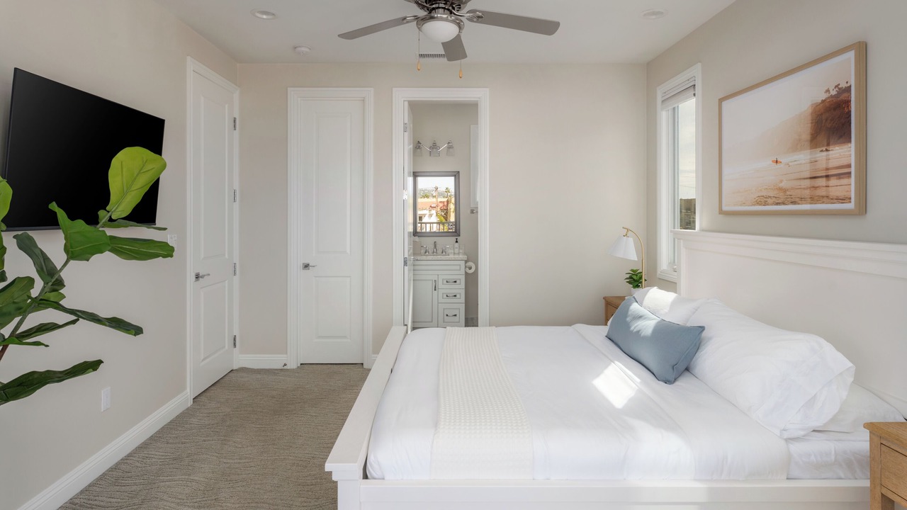 Photo of Bedroom in Crown Point