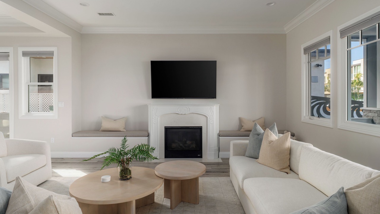 Photo of Livingroom in Crown Point
