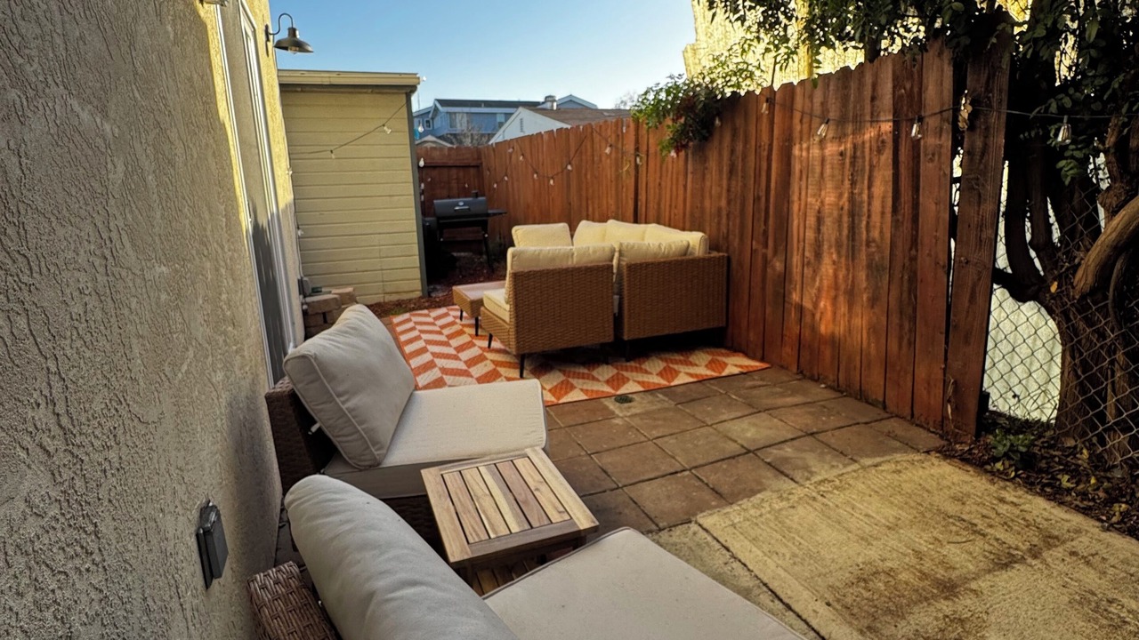 Photo of Patio Balcony in Serra Mesa
