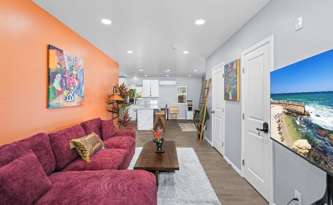 Photo of Livingroom in Serra Mesa