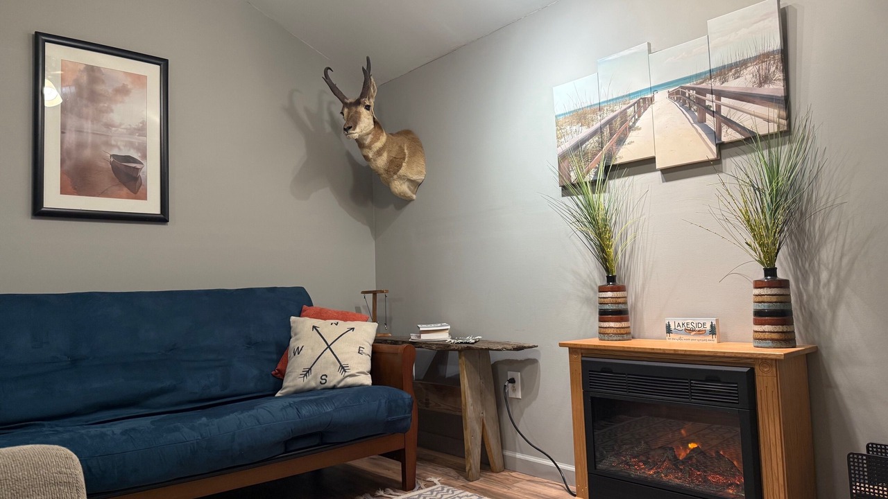Photo of Livingroom in Edinboro