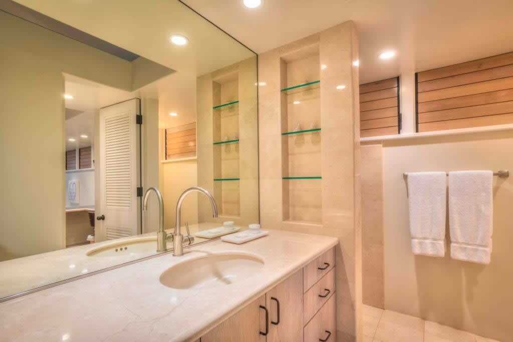 Photo of Bathroom in Kilauea