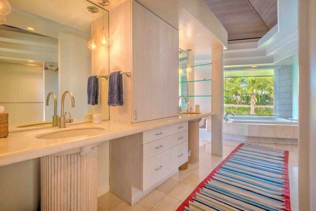 Photo of Bathroom in Kilauea