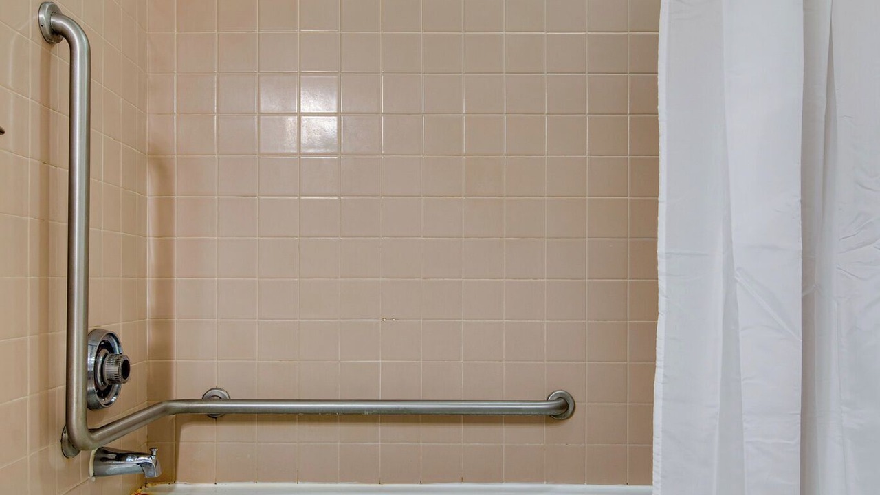 Photo of Bathroom in Music Row