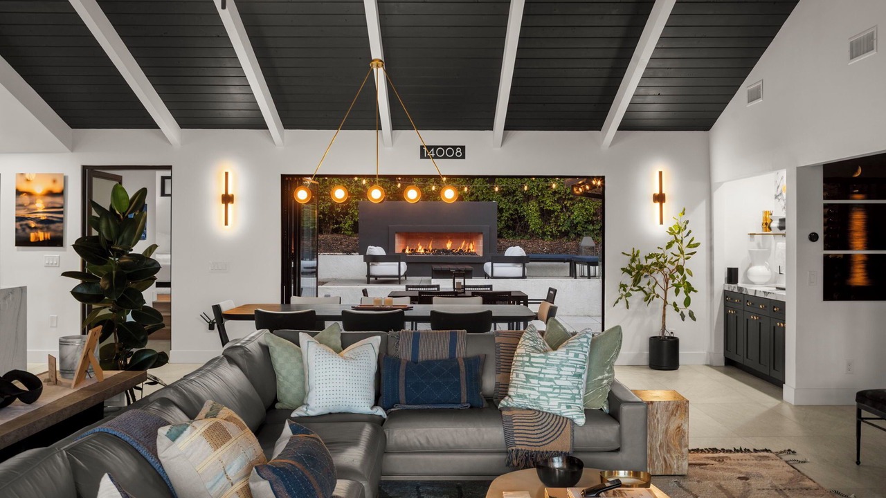 Photo of Livingroom in Del Mar Heights