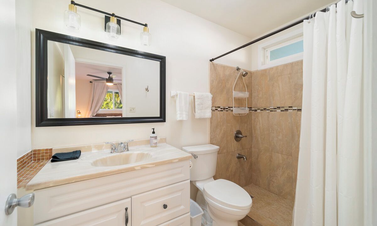 Photo of Bathroom in Kapoho