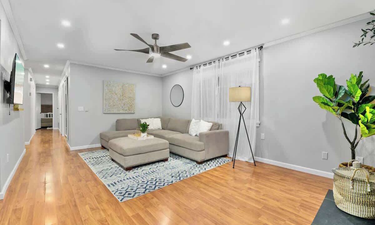 Photo of Livingroom in Serra Mesa