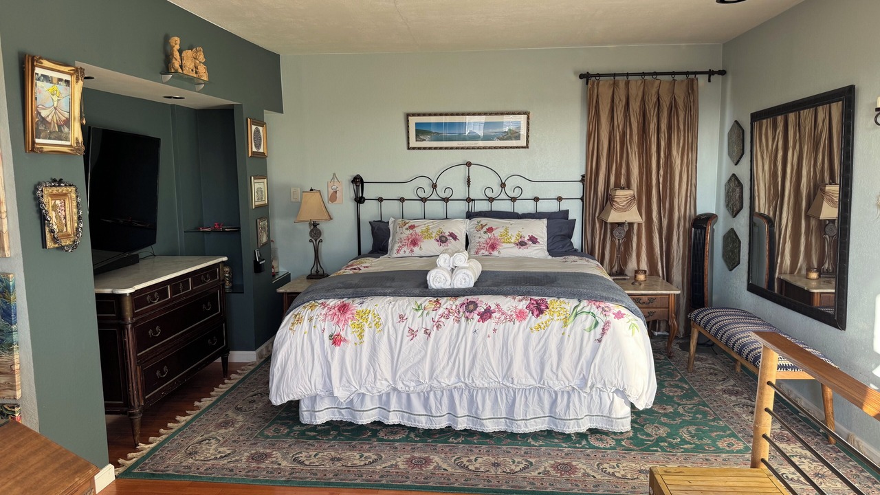 Photo of Bedroom in Clairemont Mesa West