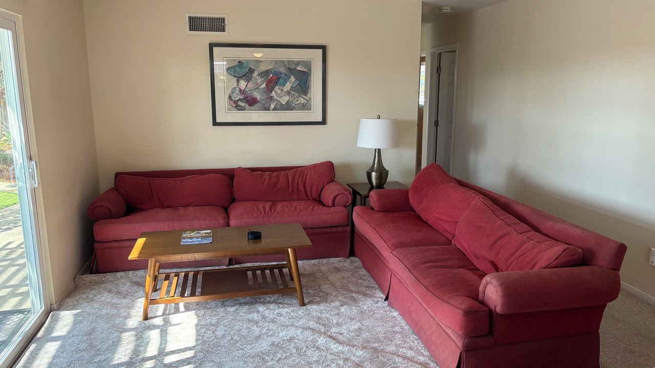 Photo of Livingroom in Clairemont