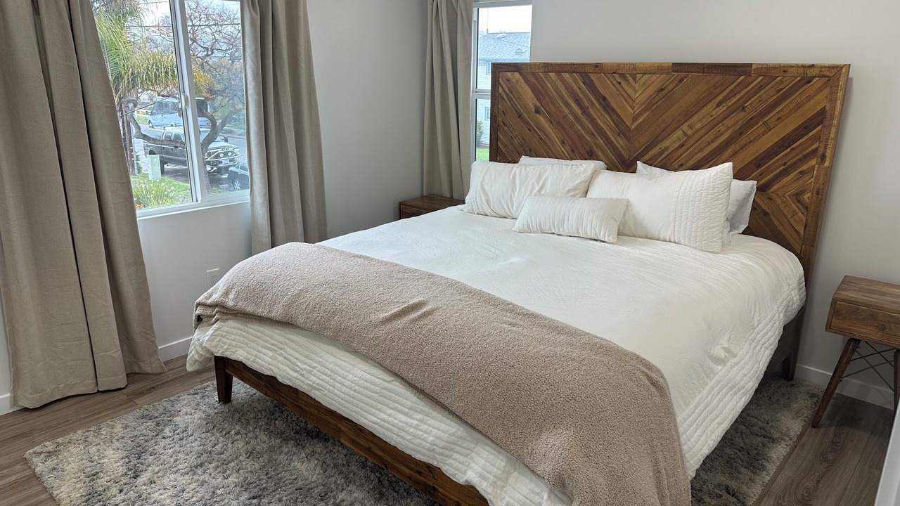 Photo of Bedroom in Clairemont Mesa West