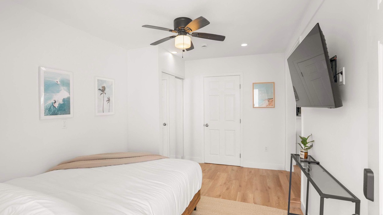 Photo of Bedroom in Village of La Jolla