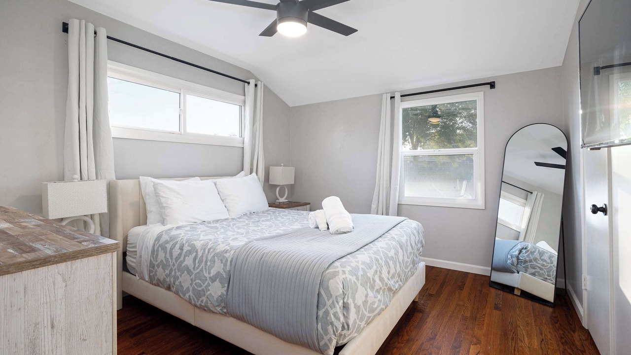 Photo of Bedroom in Allied Gardens