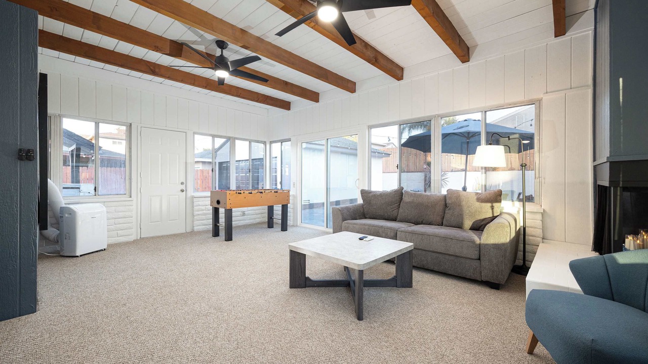 Photo of Livingroom in Allied Gardens