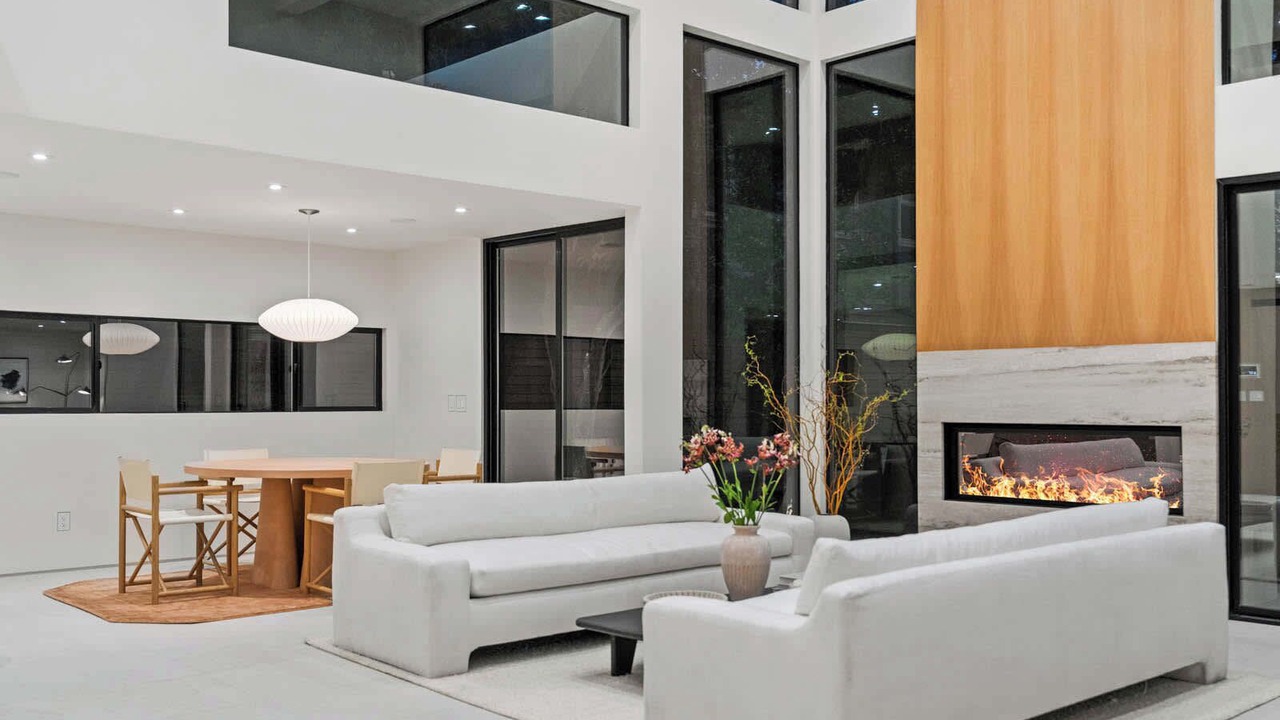 Photo of Livingroom in Village of La Jolla