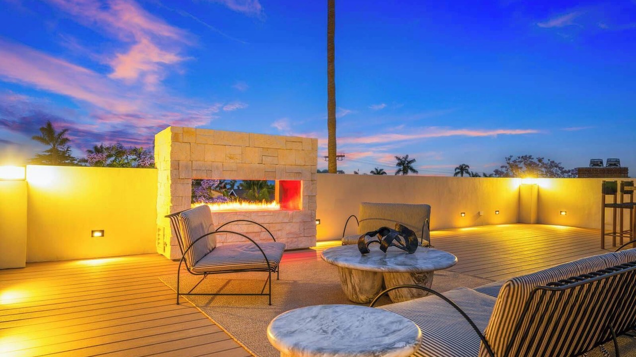 Photo of Livingroom in Village of La Jolla