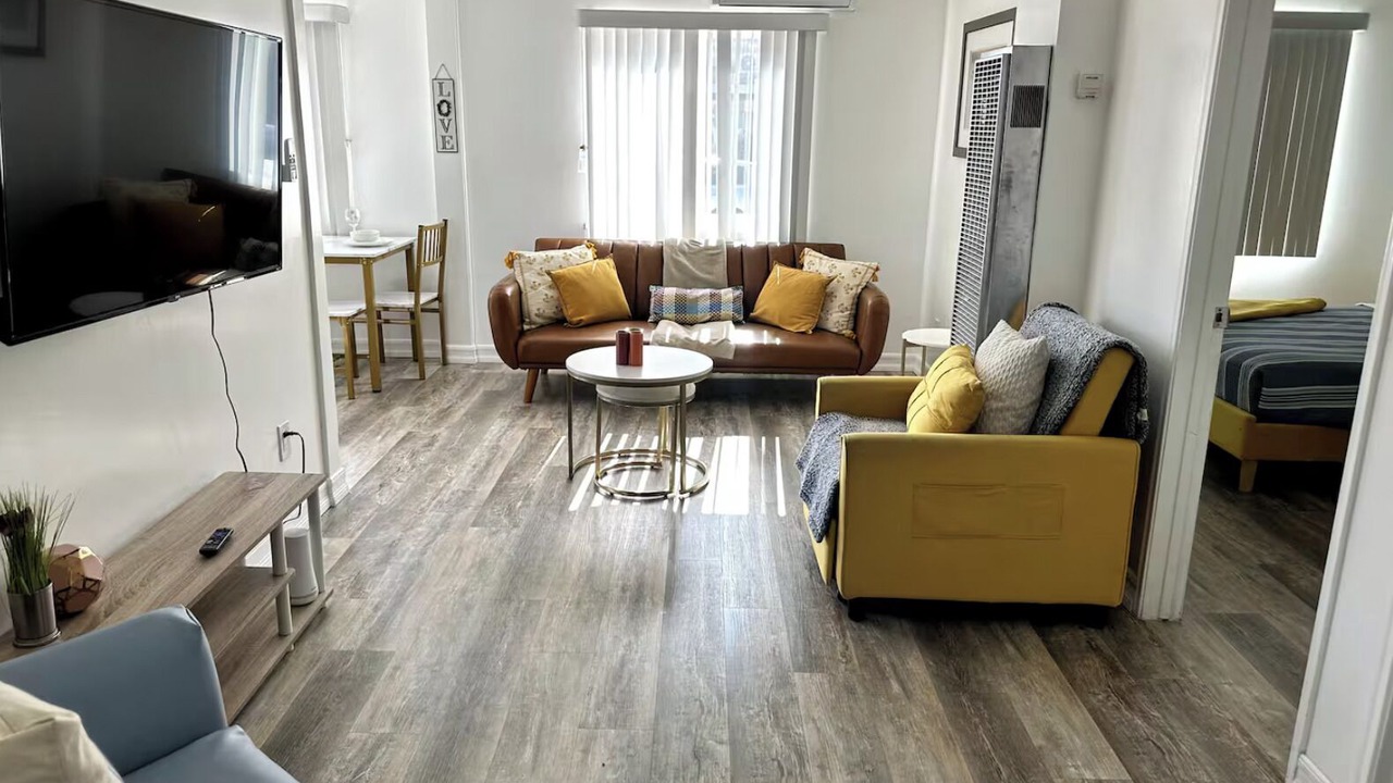Photo of Livingroom in Mid-City