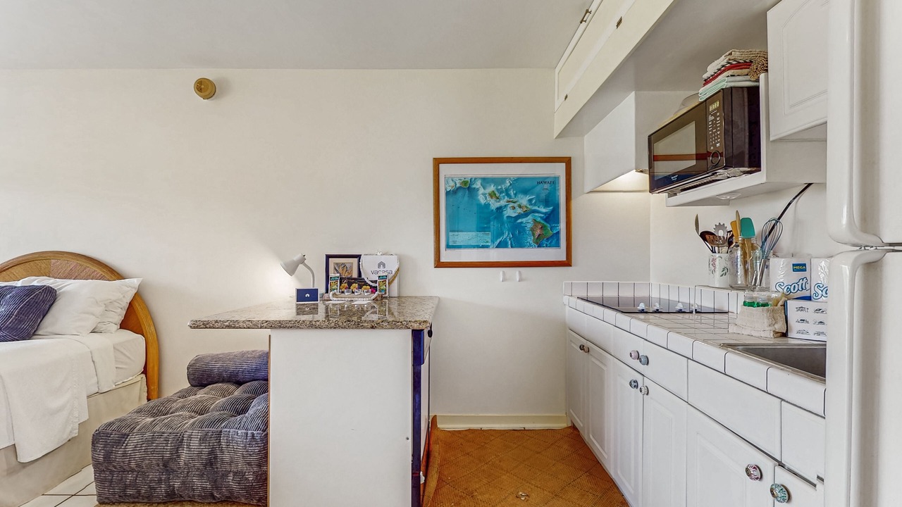 Photo of Kitchen in Maunaloa