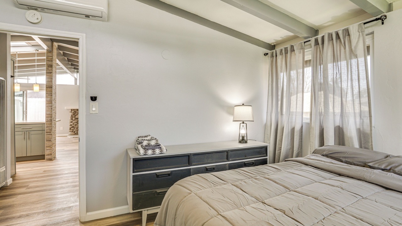 Photo of Bedroom in Clairemont
