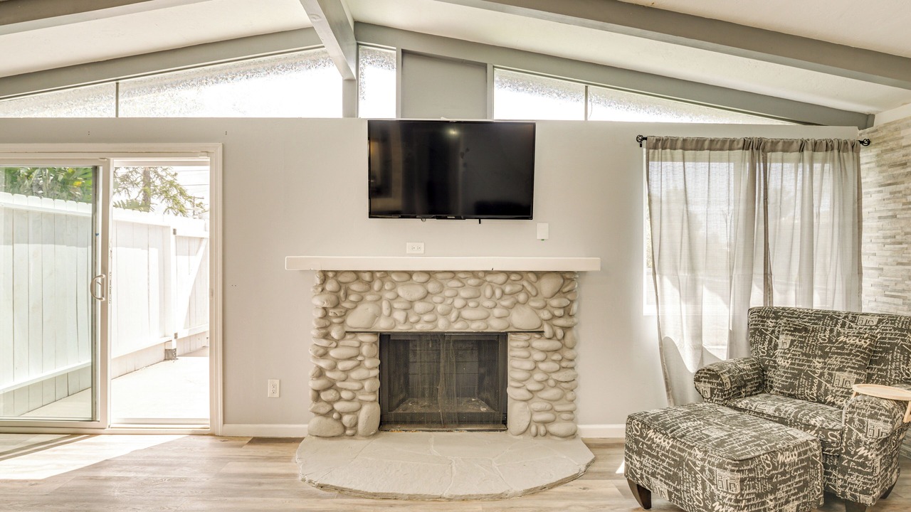 Photo of Livingroom in Clairemont