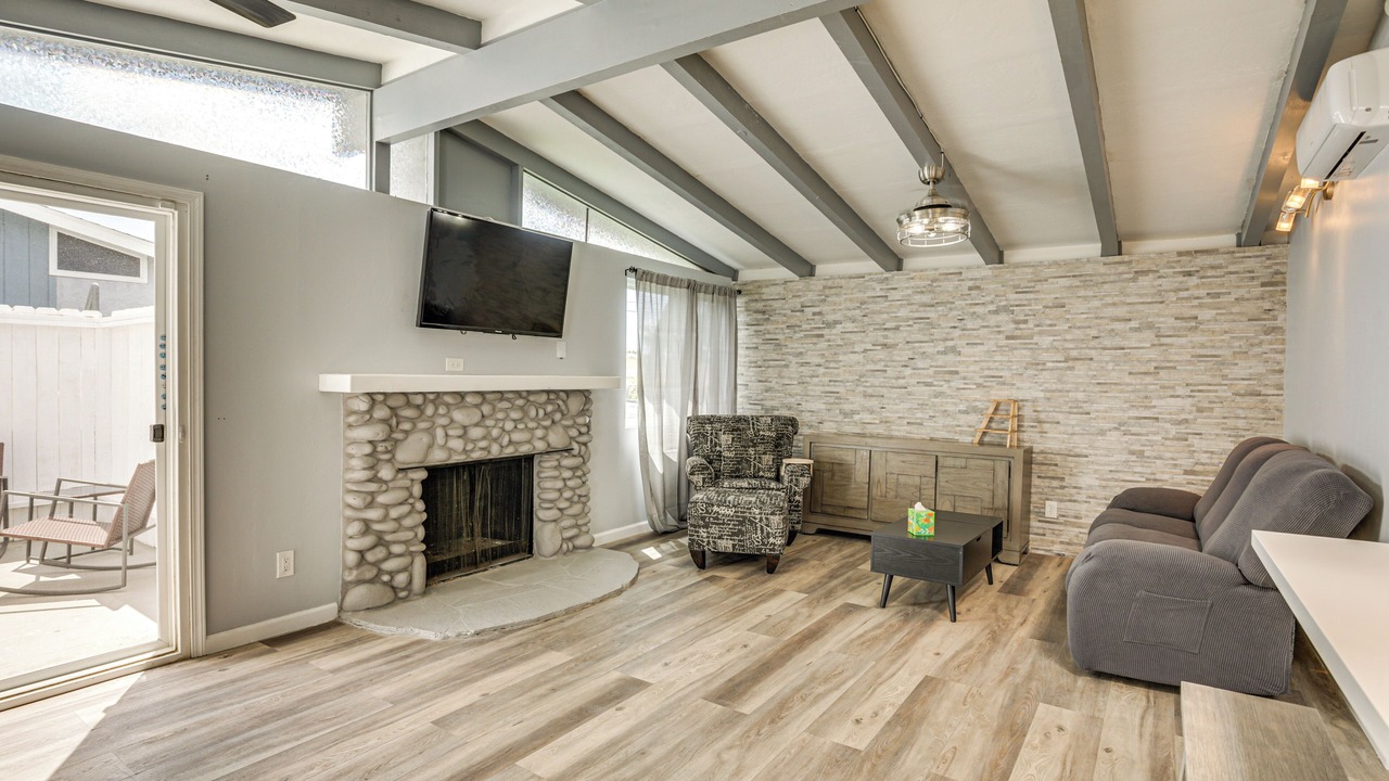 Photo of Bedroom in Clairemont