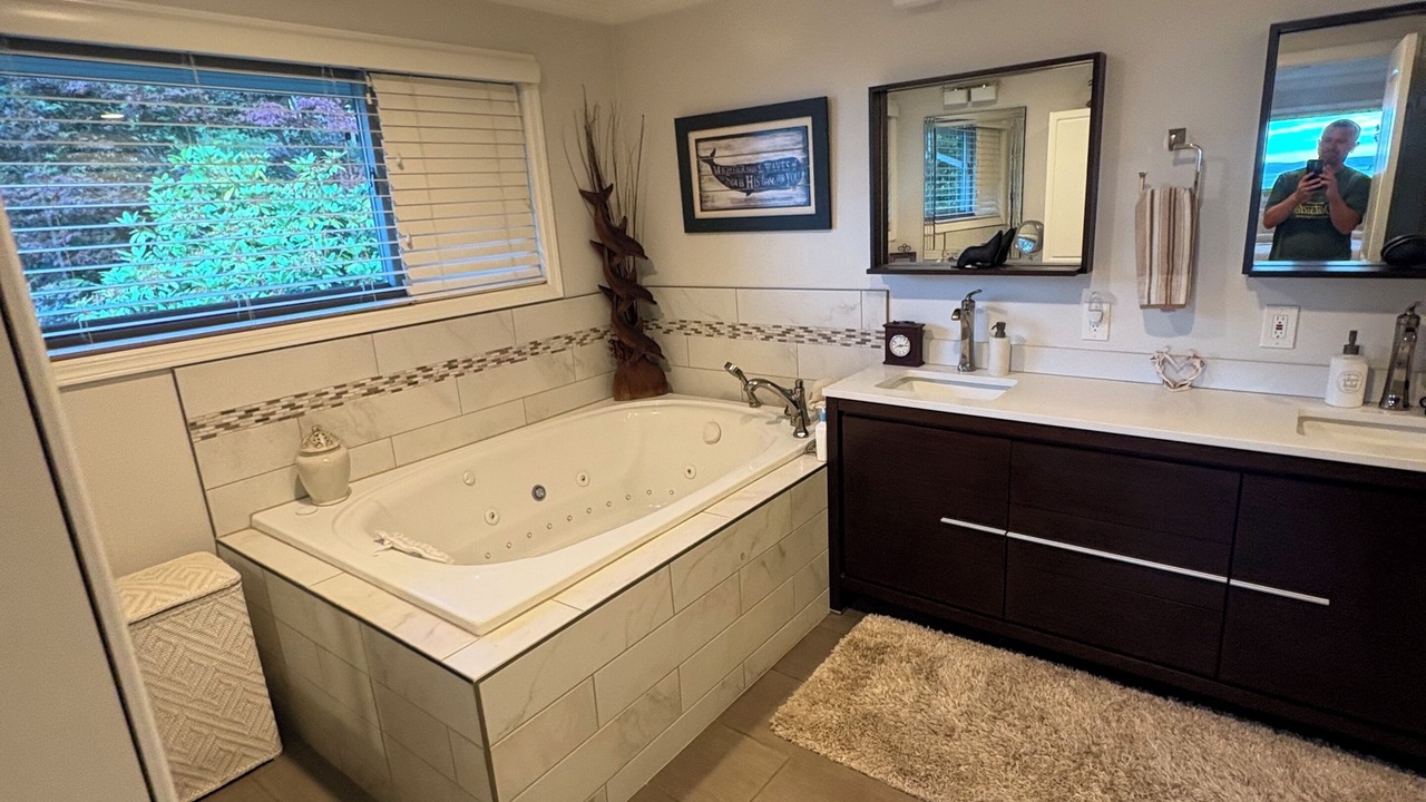 Photo of Bathroom in Mukilteo