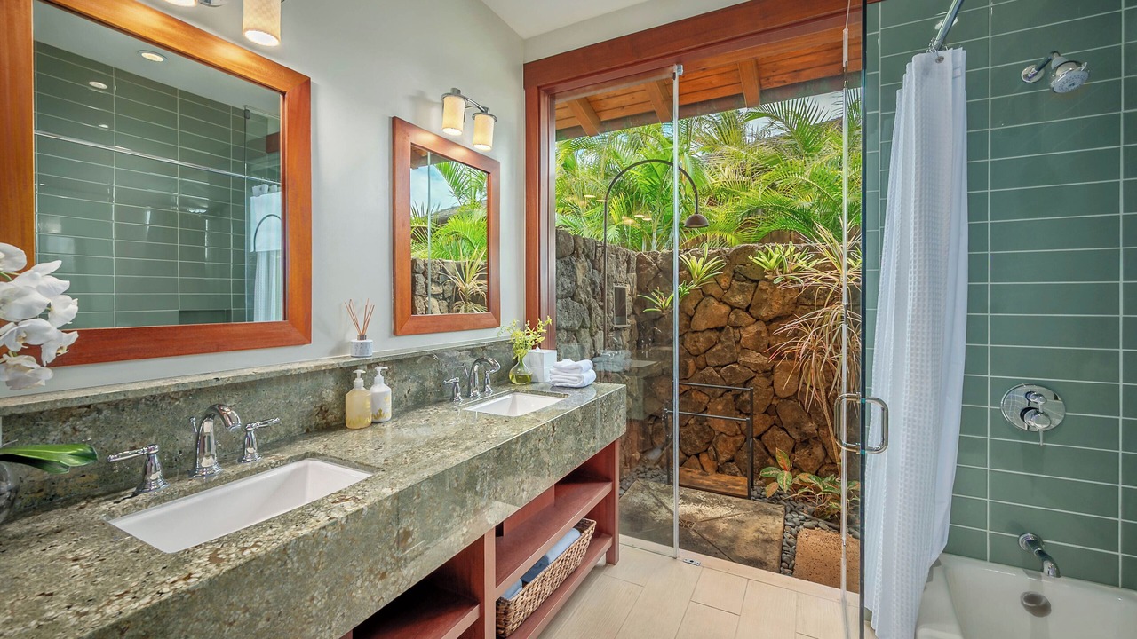 Photo of Bathroom in Kukuiula