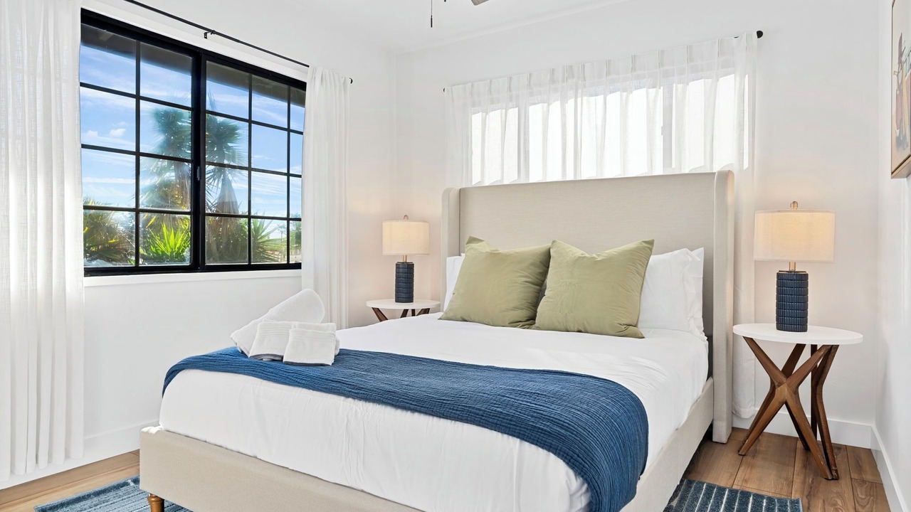 Photo of Bedroom in Allied Gardens
