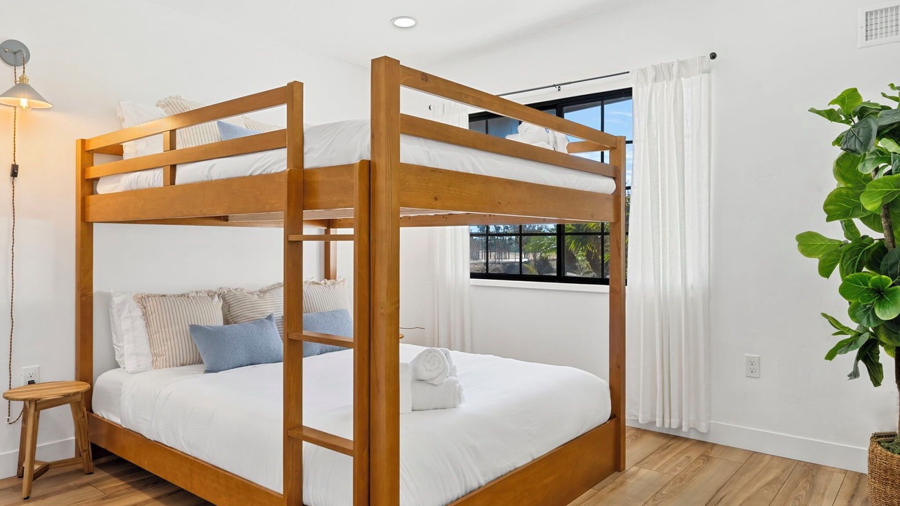 Photo of Bedroom in Allied Gardens