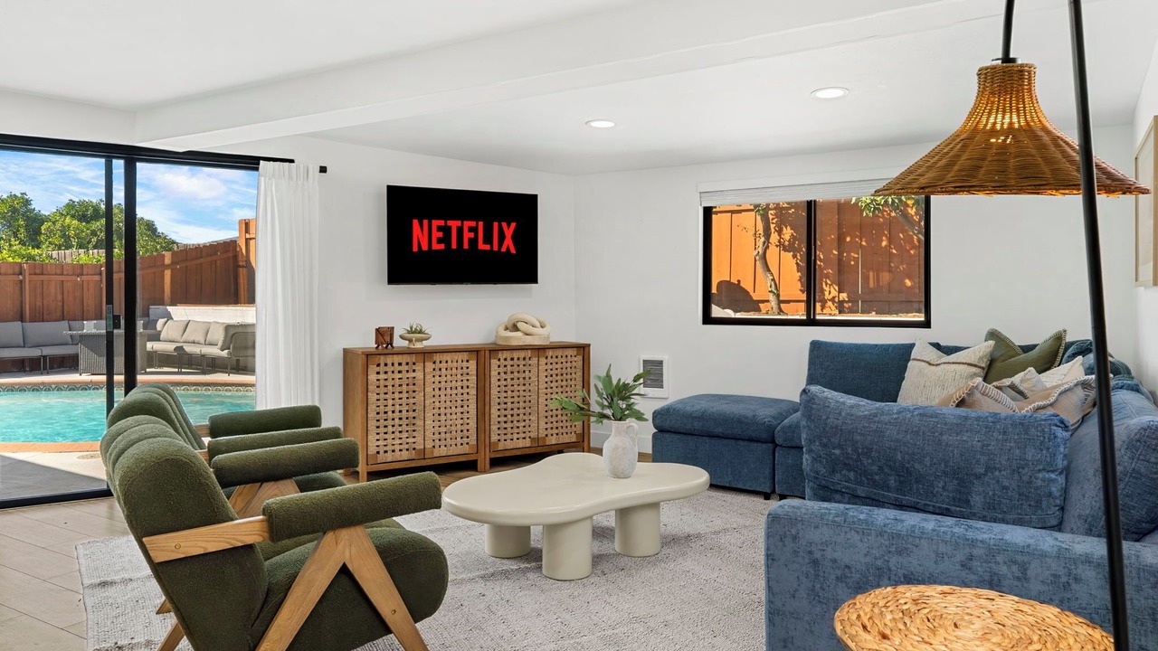 Photo of Livingroom in Allied Gardens