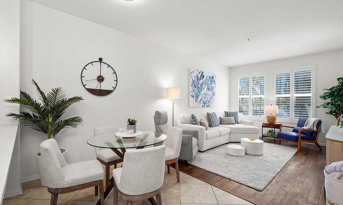 Photo of Livingroom in Pacific Terrace