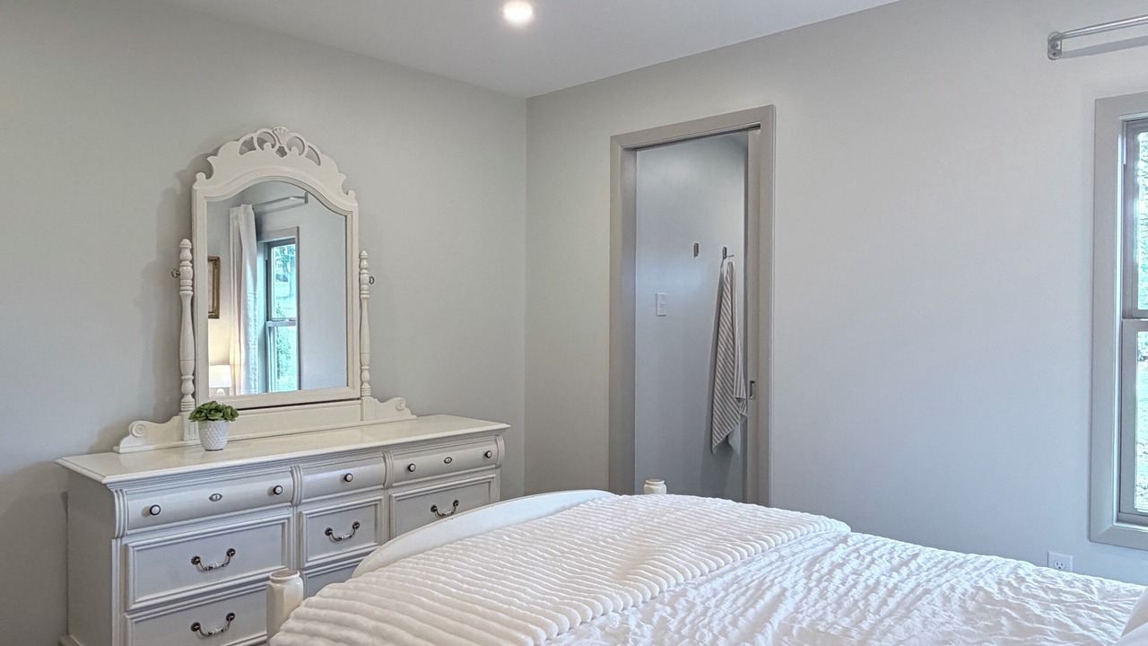 Photo of Bedroom in Homeacre-Lyndora
