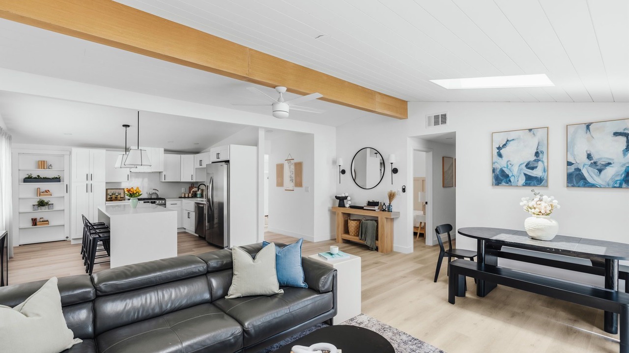 Photo of Livingroom in Serra Mesa