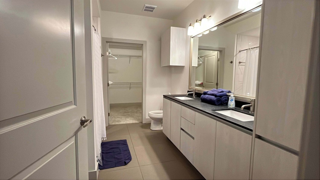 Photo of Bathroom in Mission Valley East