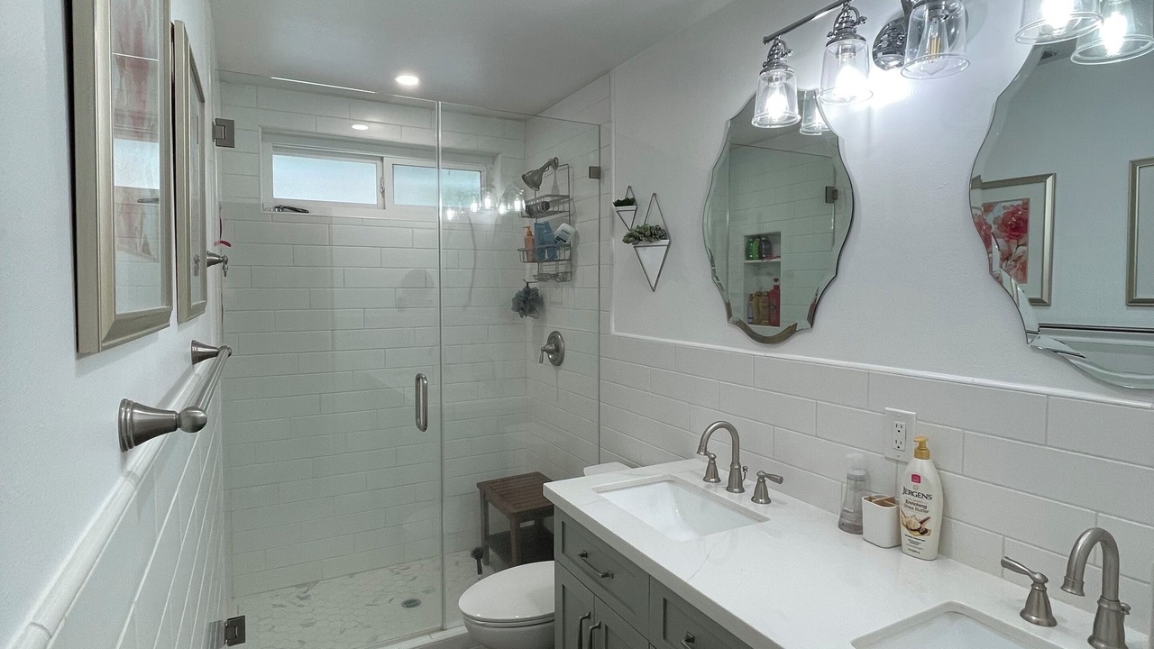 Photo of Bathroom in Allied Gardens
